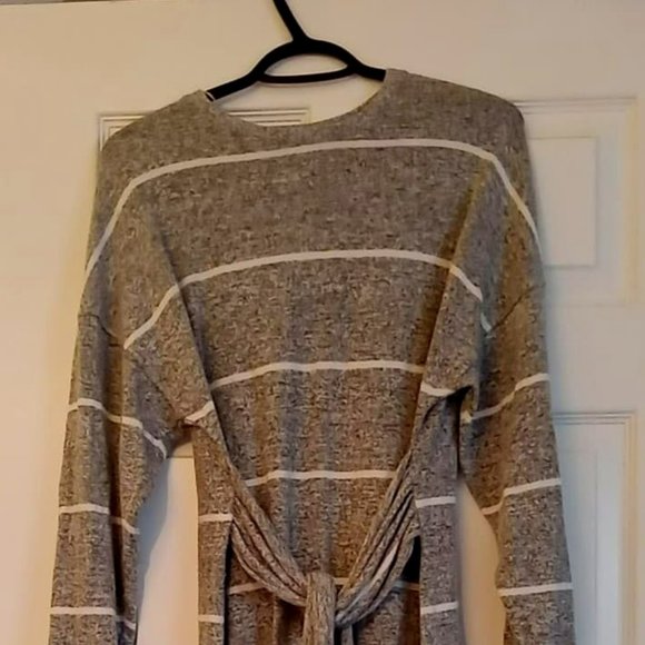 Dress - Picture 1 of 2